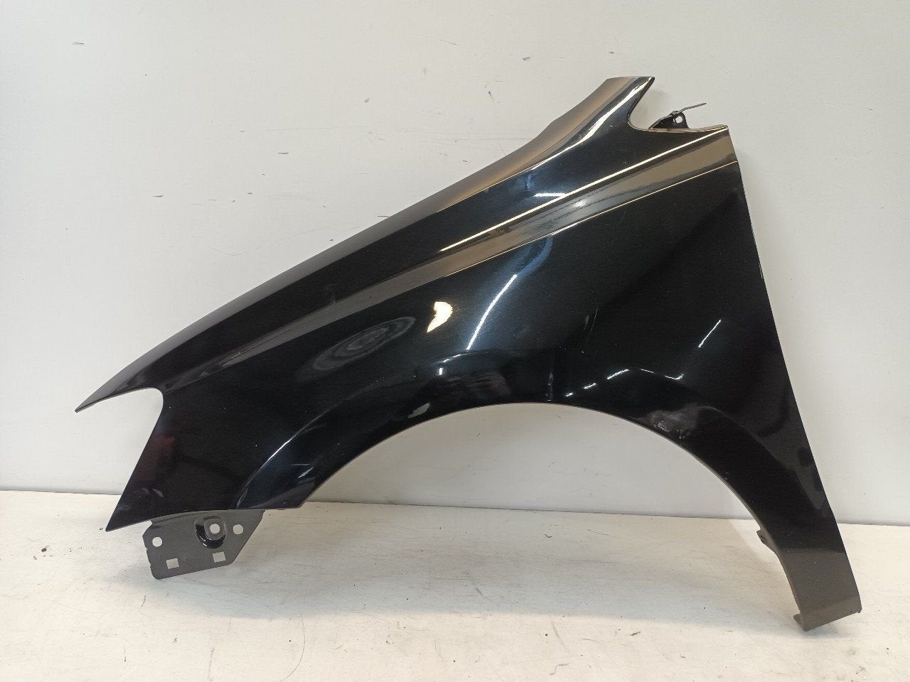 Voorscherm links Volkswagen Polo, Onderdelen@venauto.nl, Van der Ven Autorecycling B.V., Gebruikt, Ettenseweg 76, 4706 PB Roosendaal, The Netherlands