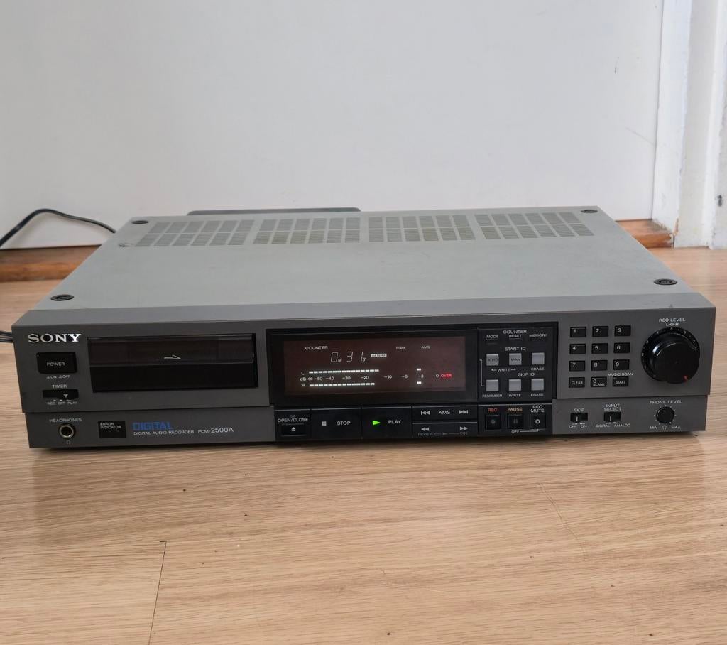 Sony pcm-2500A DAT, Audio, Tv en Foto, Cassettedecks, Ophalen of Verzenden