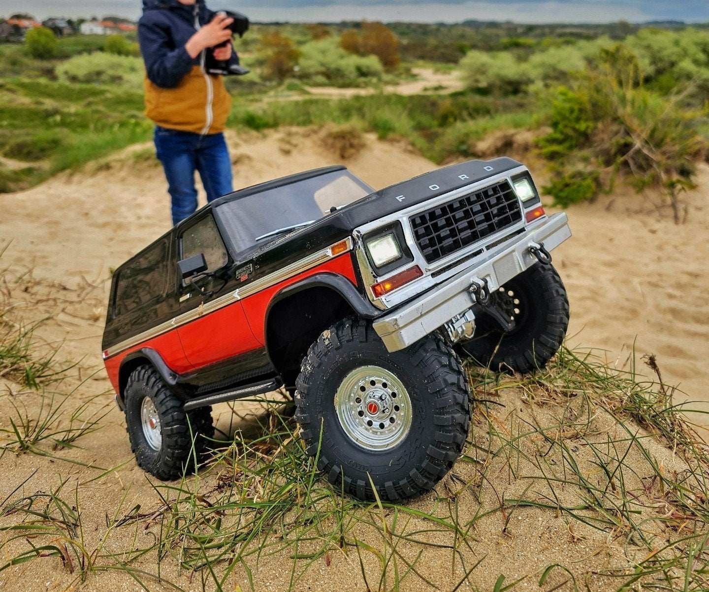 Traxxas Trx-4 Ford Bronco, Ophalen of Verzenden, Zo goed als nieuw, Overige schalen, Auto offroad