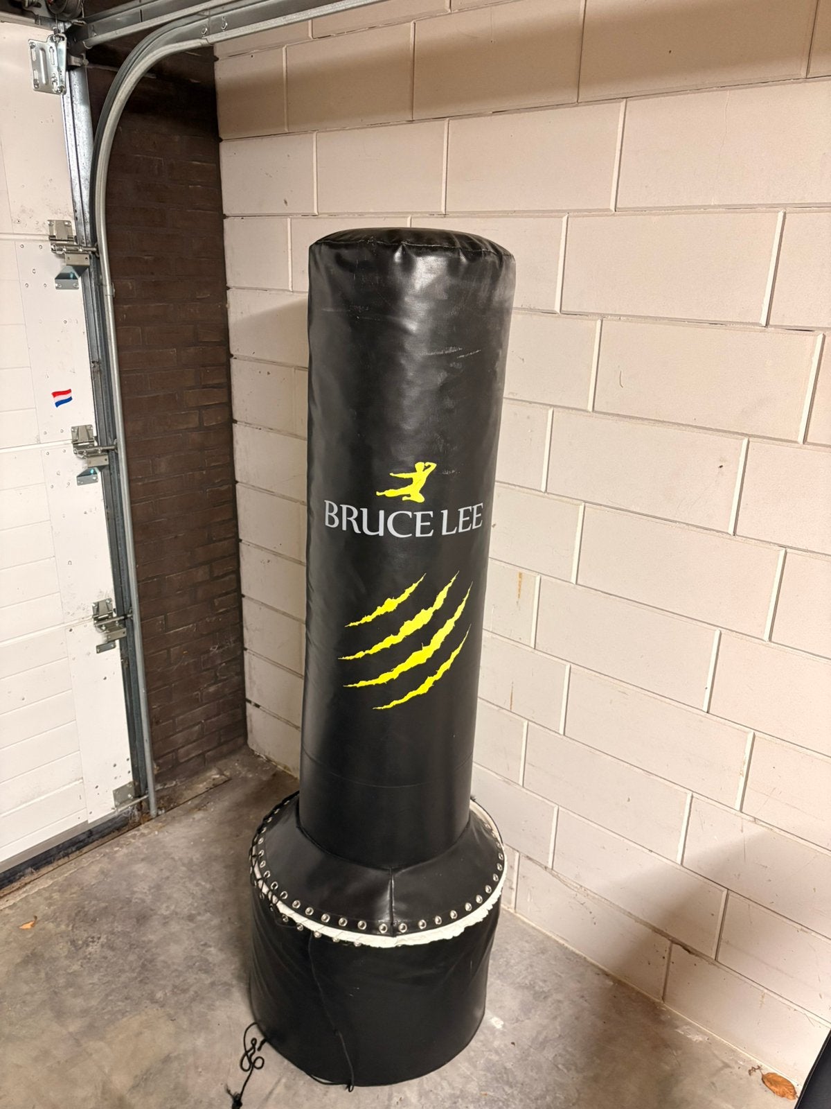 Bruce Lee Bokspaal met bokshandschoenen, Sport en Fitness, Ophalen, Zo goed als nieuw, Bokszak
