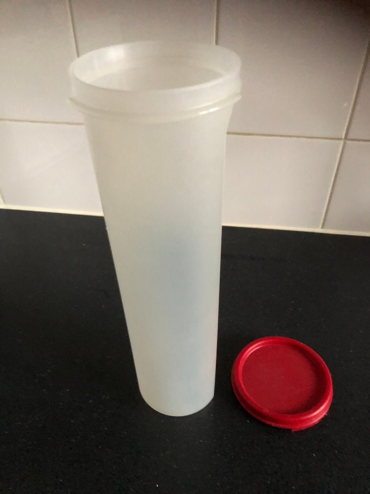 Tupperware Spaghetti/Soep Stengels Bewaar Doos, Huis en Inrichting, Keuken | Tupperware, Ophalen of Verzenden, Gebruikt, Rood