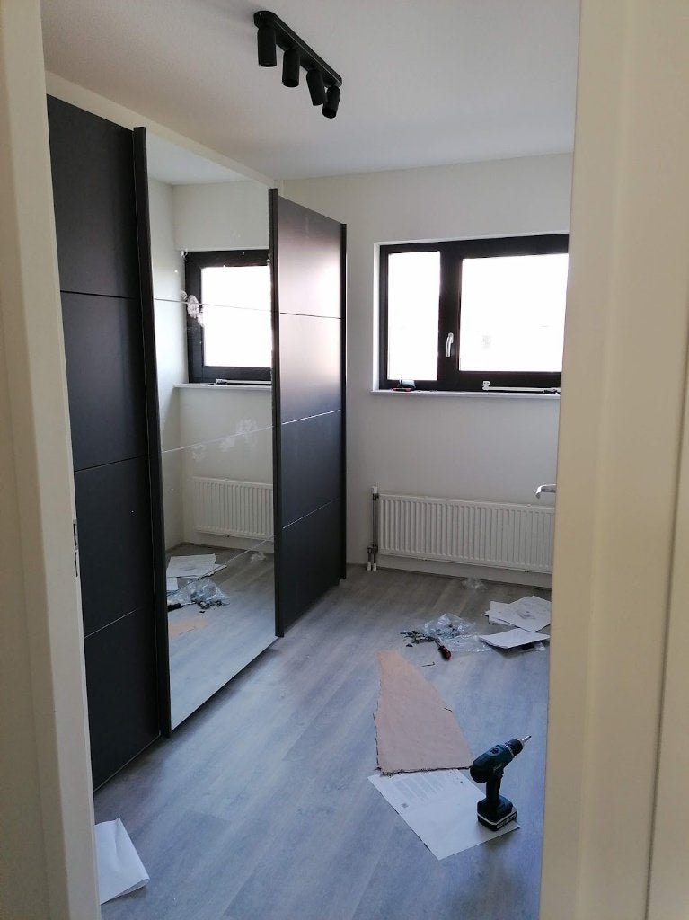 Zweefdeurkast antraciet, Huis en Inrichting, Kasten | Kledingkasten, Ophalen, 25 tot 50 cm, 200 cm of meer, Minder dan 100 cm