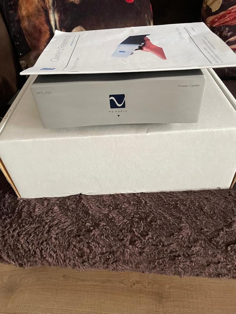 PS Audio. 200  Power Center - Zo goed als nieuw, Ophalen, Zo goed als nieuw, 120 watt of meer, Overige merken