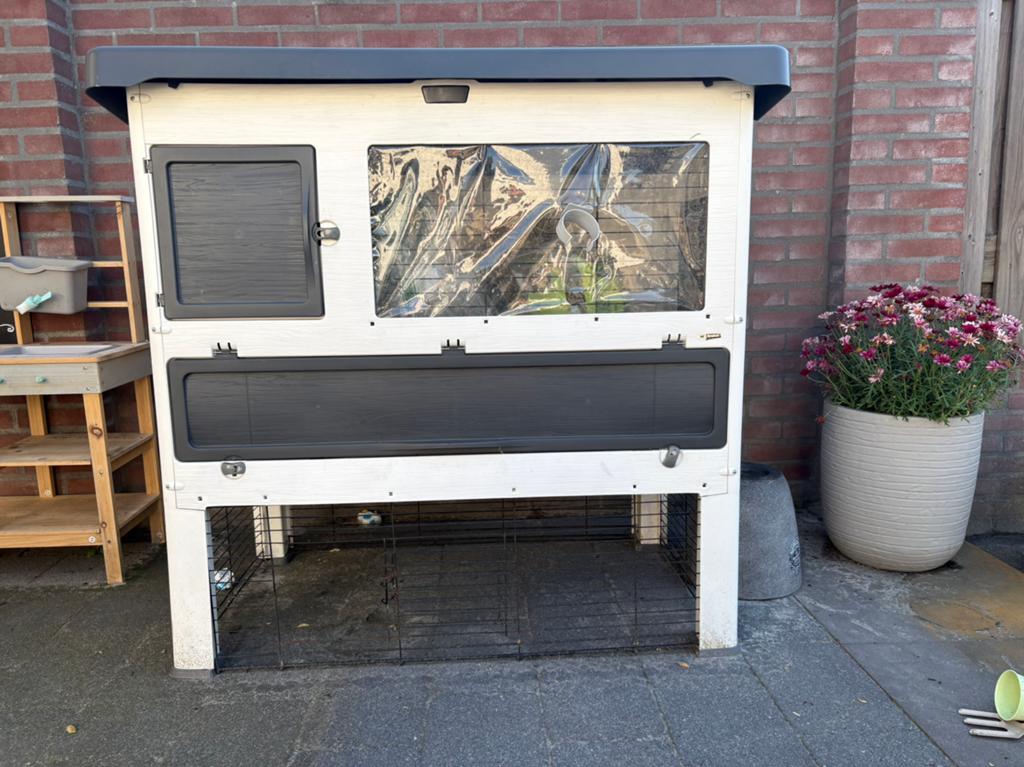konijnen hok kunstof, Ophalen, 110 cm of meer, Zo goed als nieuw, 90 cm of meer