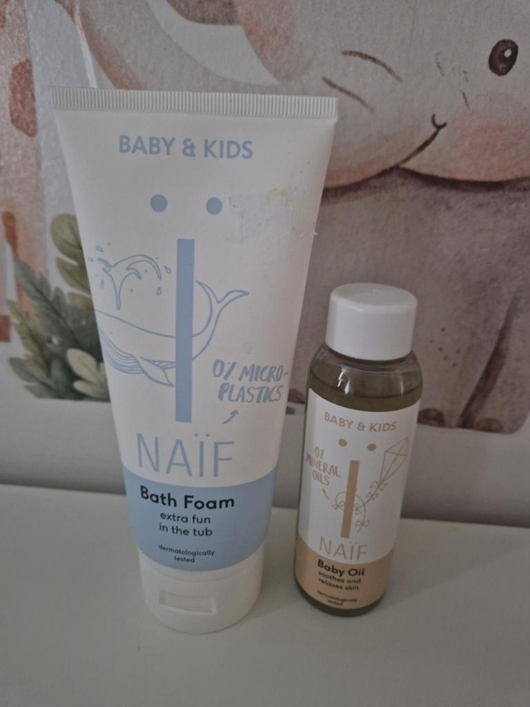 Naïf Baby & Kids Badschuim en Babyolie Set, Kinderen en Baby's, Verzenden, Nieuw