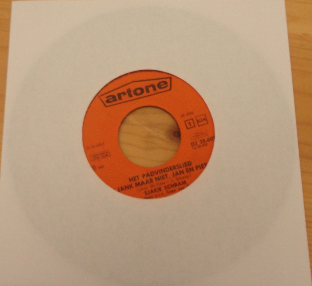 Sjakie Schram > Het padvinderslied, Ophalen of Verzenden, Gebruikt, 7 inch, Nederlandstalig