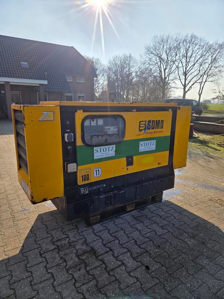 25 kVA SDMO aggregaat met Yanmar motor, 6900 uur, Doe-het-zelf en Verbouw, Aggregaten, Gebruikt, Dieselolie, Geluidgedempt, Ophalen of Verzenden