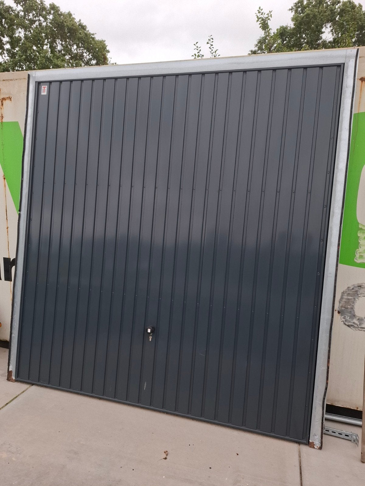kantelbare garagedeur, Ophalen, Garagedeur, Zo goed als nieuw, Metaal