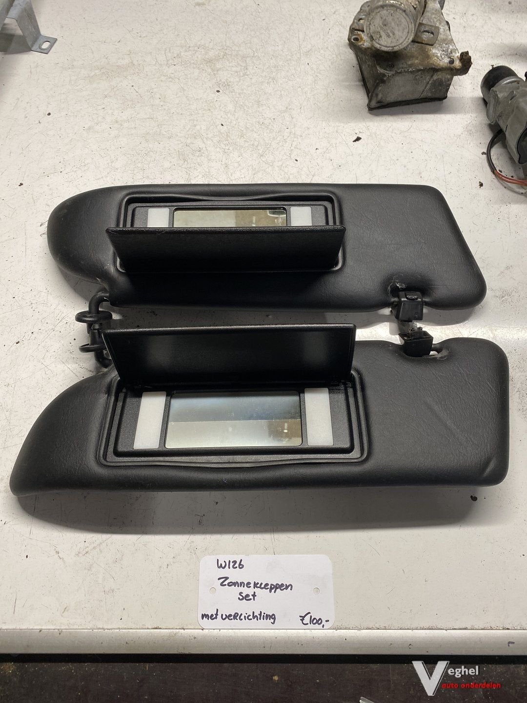 Mercedes W126 zonnekleppen set zwart met verlichting