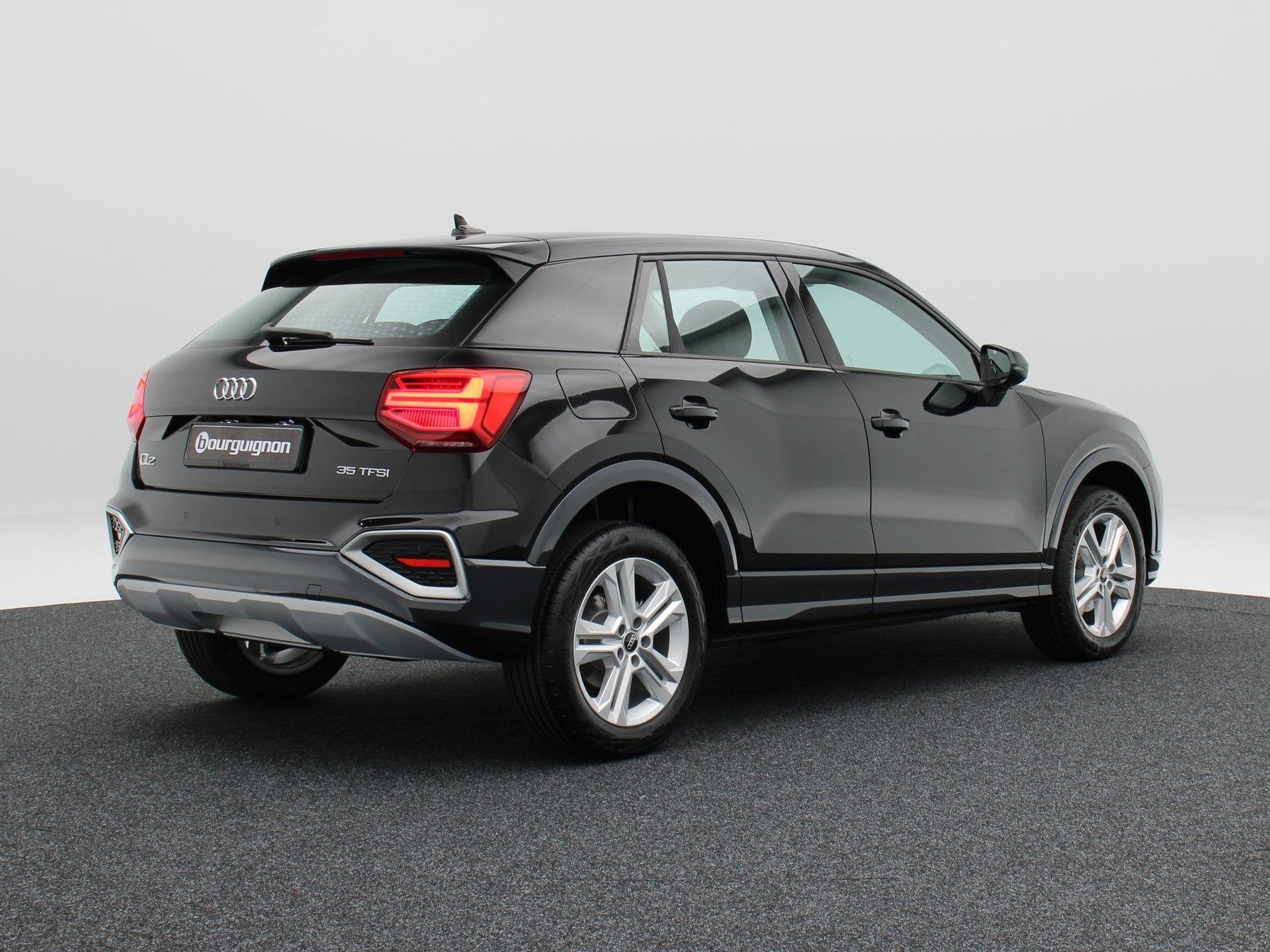 Audi Q2 Advanced Edition | Parkeer sensoren | Achteruitrijca, Auto's, Stof, 4 cilinders, 150 pk, Zwart