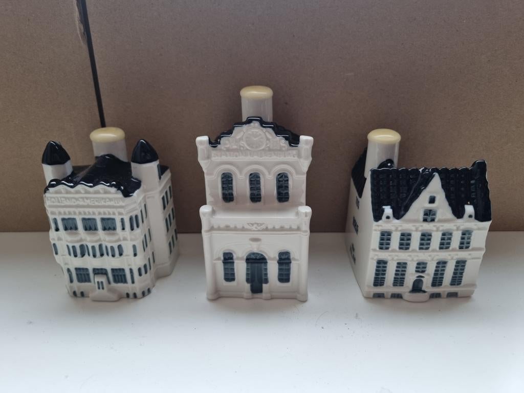 KLM huisje nummers 97, 104 en 105 (Nieuw en Ongeopend), Verzamelen, KLM Huisjes, Ophalen of Verzenden, Nieuw, 81 t/m 91, Gevuld