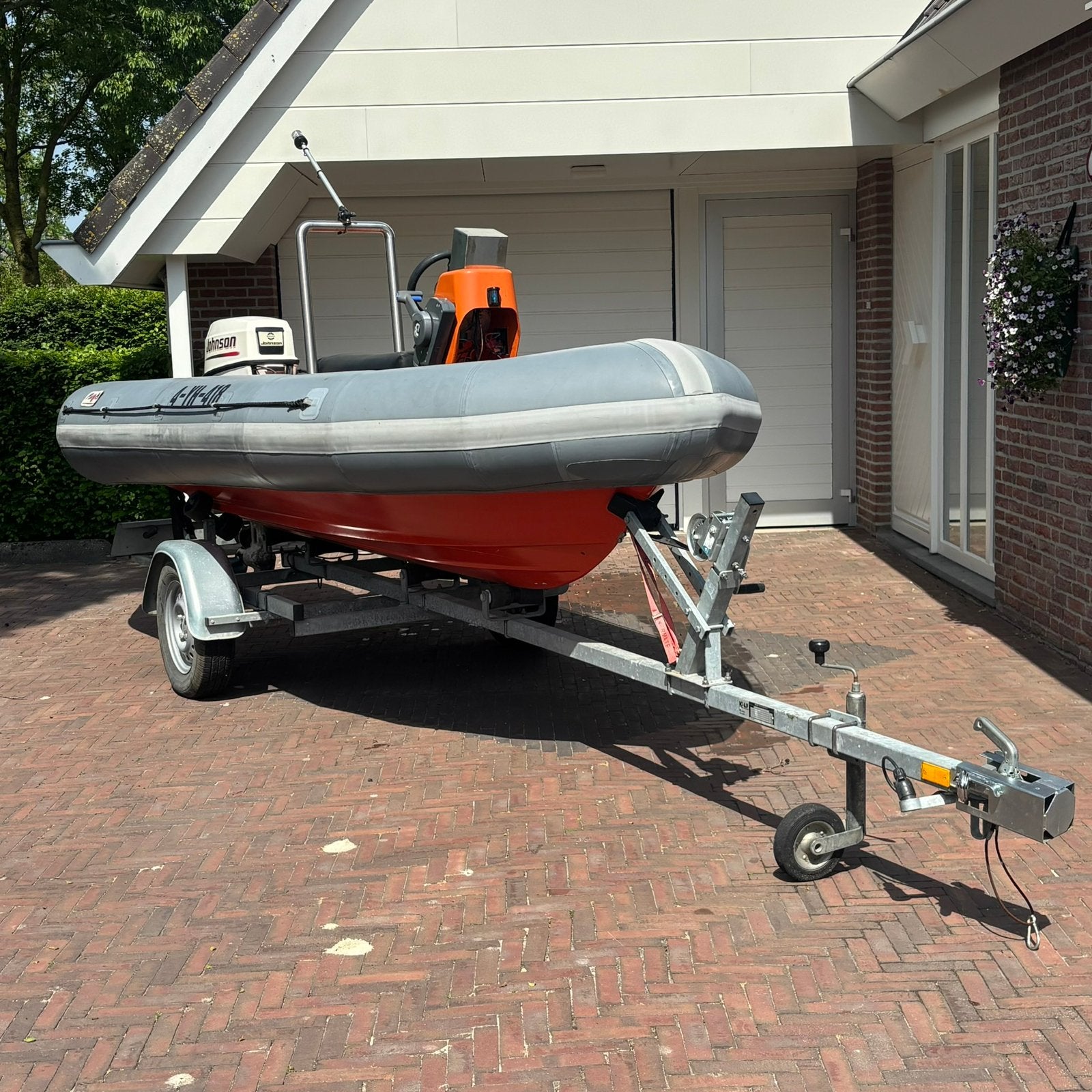 Avon SR4 rib rubberboot, Kalf trailer en 40 pk Johnson, Avon, Gebruikt, 4 m, Peddels