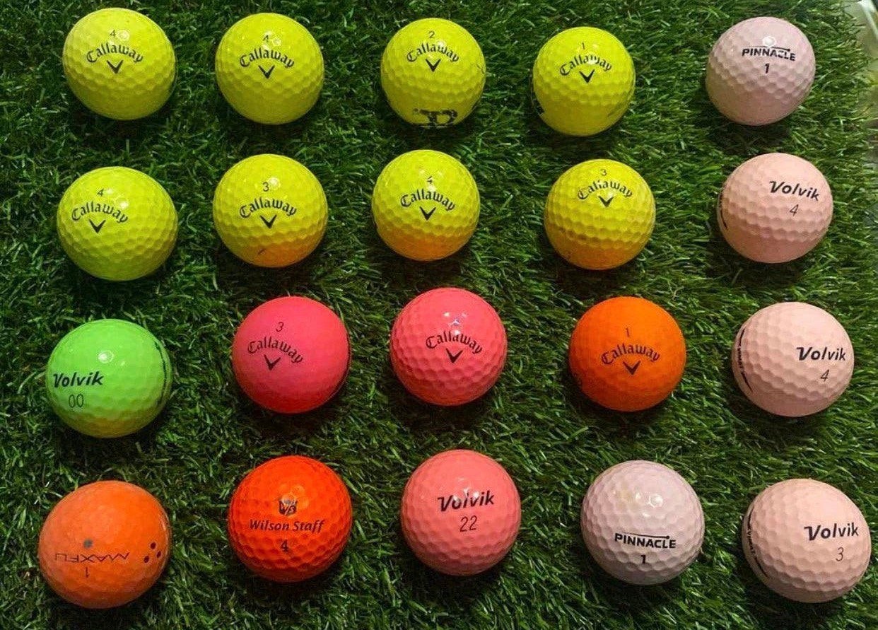 31 MOOIE GEKLEURDE TOUR PREMIUM GOLFBALLEN, Sport en Fitness, Ophalen, Zo goed als nieuw, Bal(len), Callaway