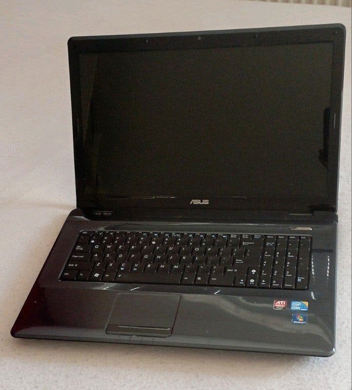 17 inch Asus laptop - Moederbord defect, rest werkend, Ophalen of Verzenden