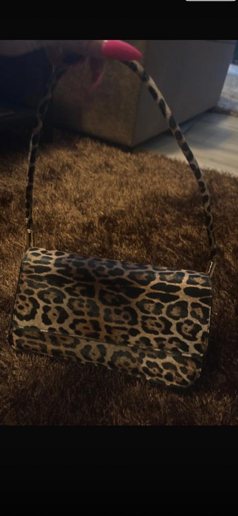 Leopard Print Schoudertasje - Stijlvol en Compact, Overige merken, Bruin, Nieuw, Ophalen of Verzenden