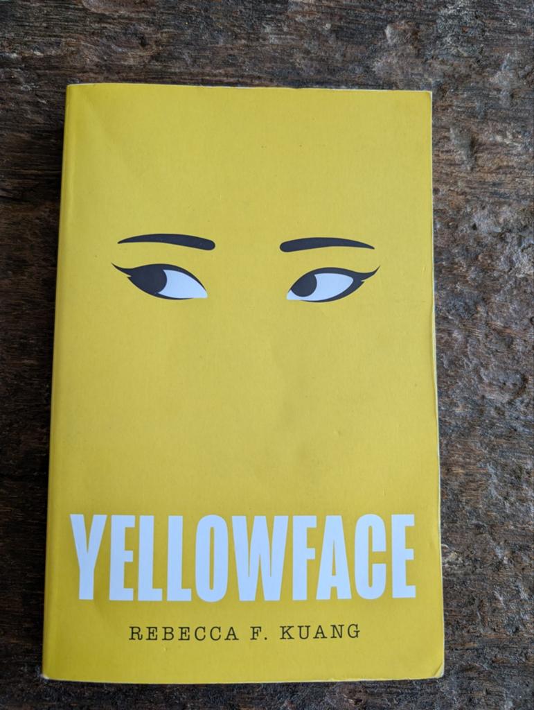 Boek Yellowface, Ophalen of Verzenden, Zo goed als nieuw