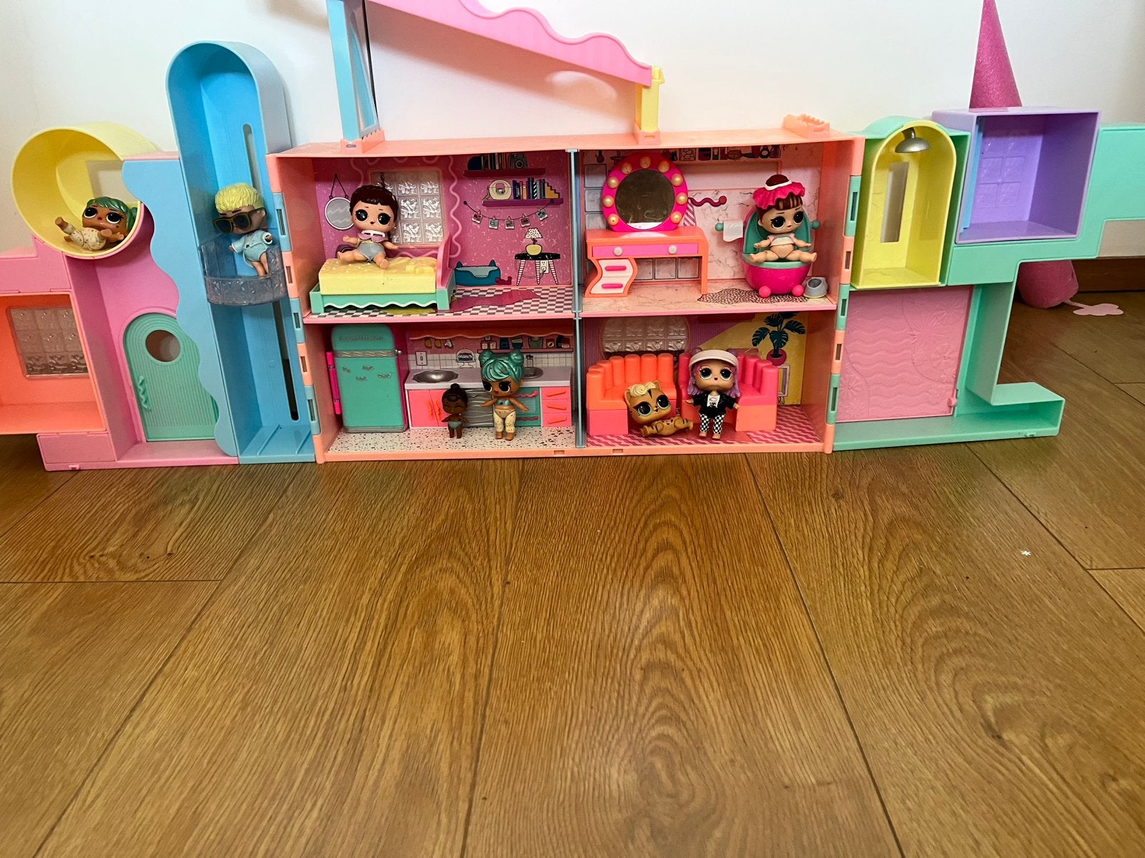 LOL pastel play house, Ophalen of Verzenden, Zo goed als nieuw, Poppenhuis