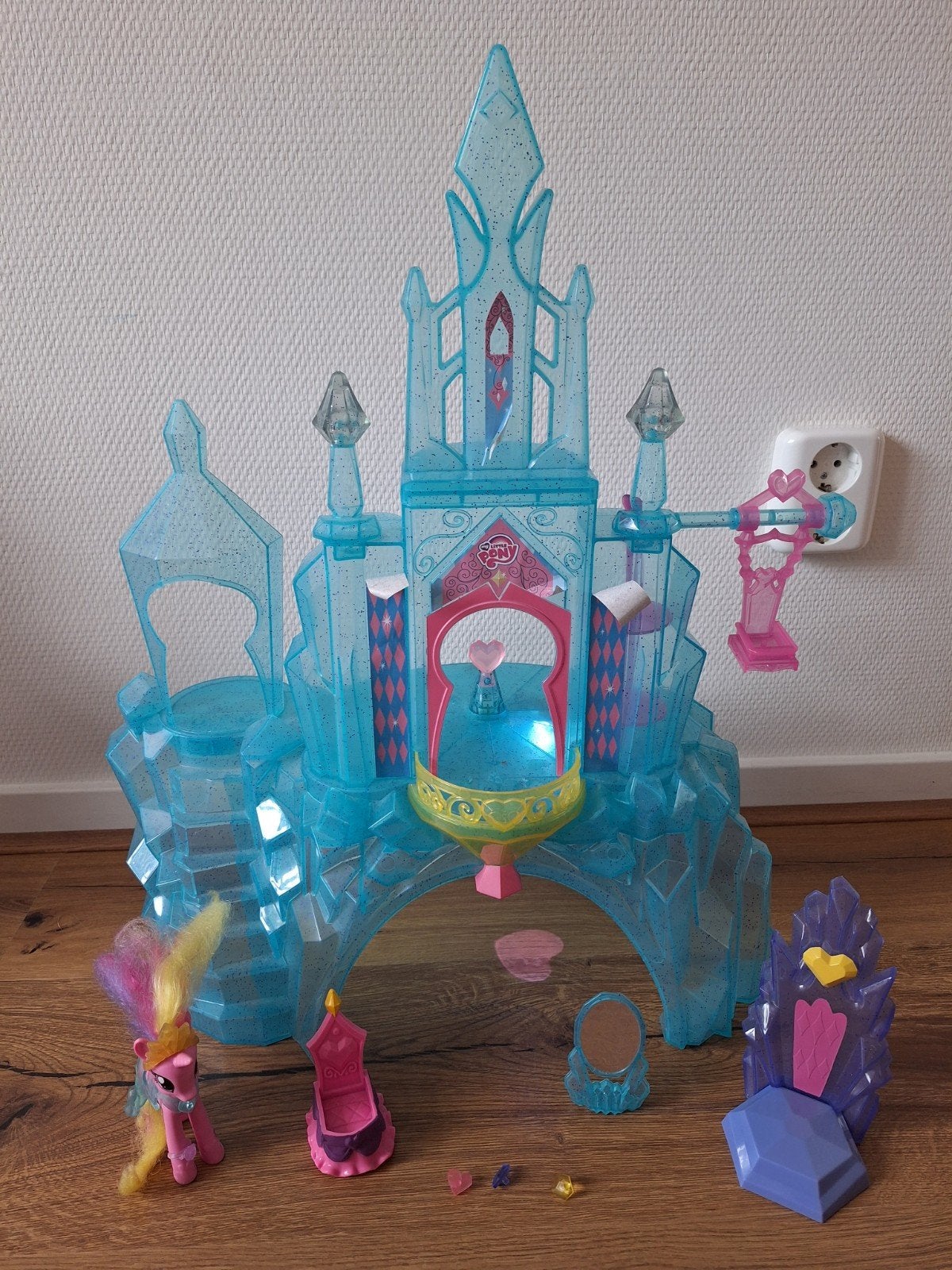 My Little Pony Kristallen Kasteel met Licht en Pony, Ophalen, Gebruikt, Meisje
