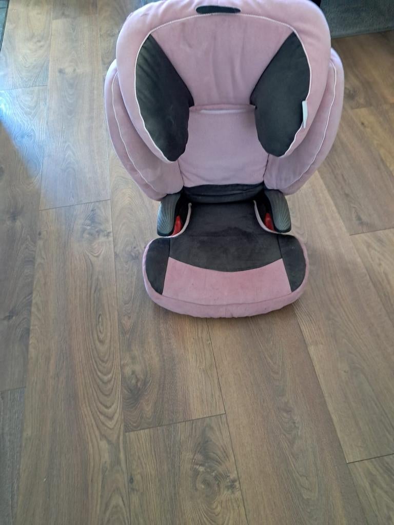 Roze autostoel voor kinderen, Kinderen en Baby's, Autostoeltjes, Gebruikt, Overige merken, 9 t/m 36 kg, Autogordel, Afneembare rugleuning