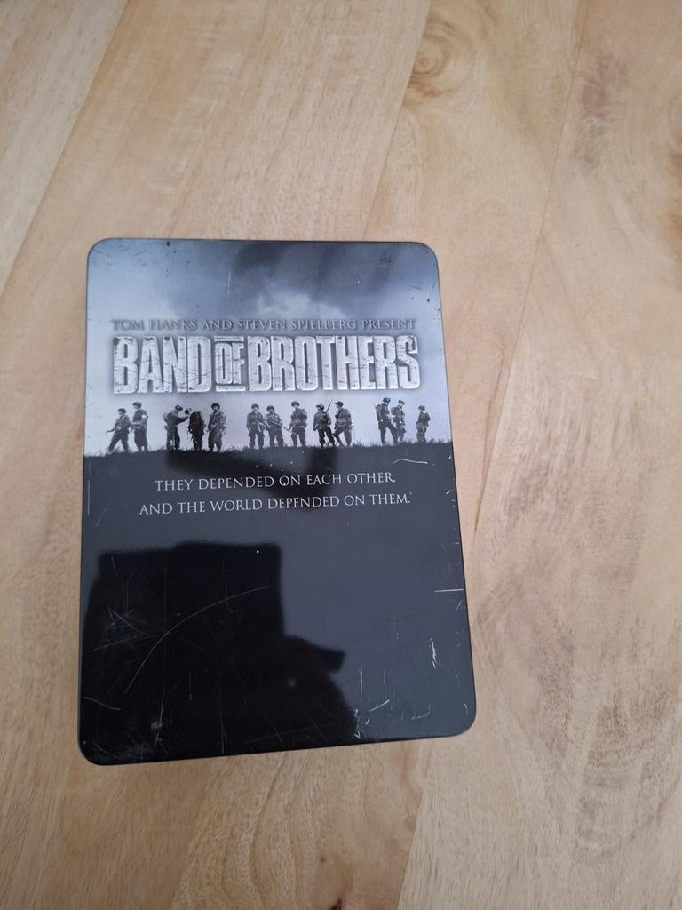 Band of Brothers complete DVD boxset in metalen blik, Vanaf 16 jaar, Ophalen of Verzenden, Gebruikt, Overige genres