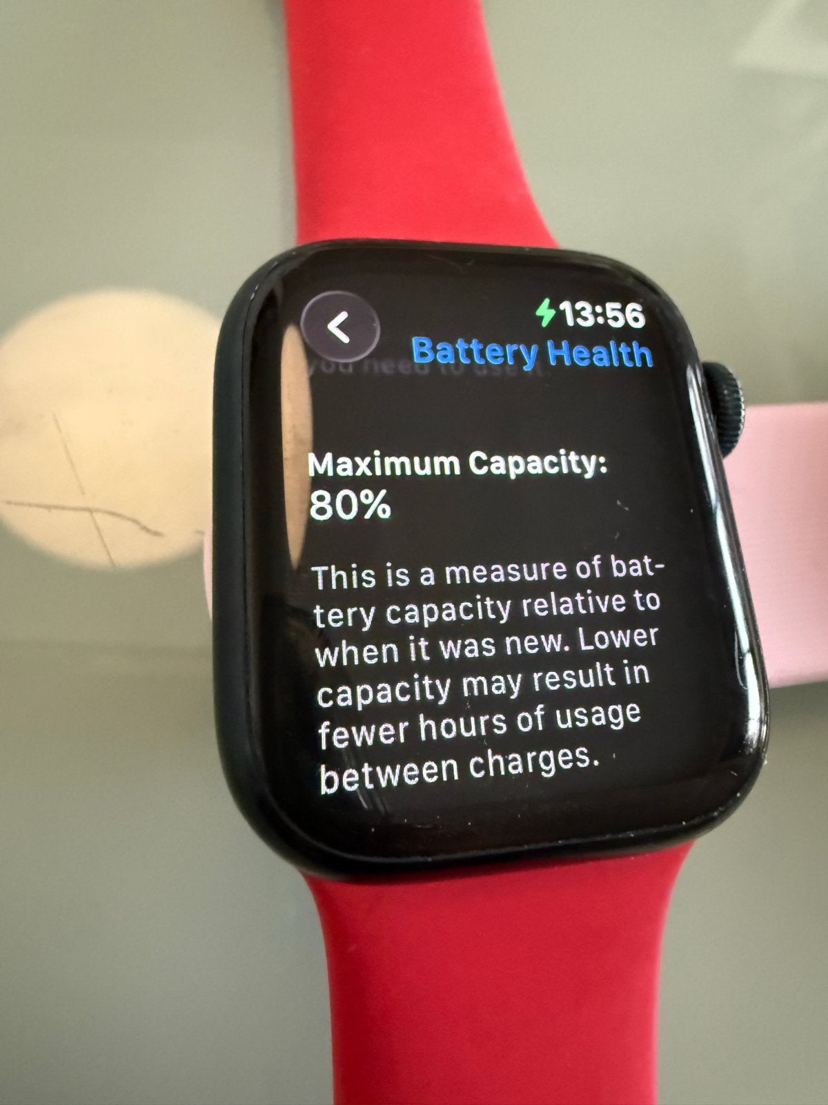Apple Watch Series 8 41mm Midnight Rood Bandje, Ophalen of Verzenden, Gebruikt, Zwart, IOS