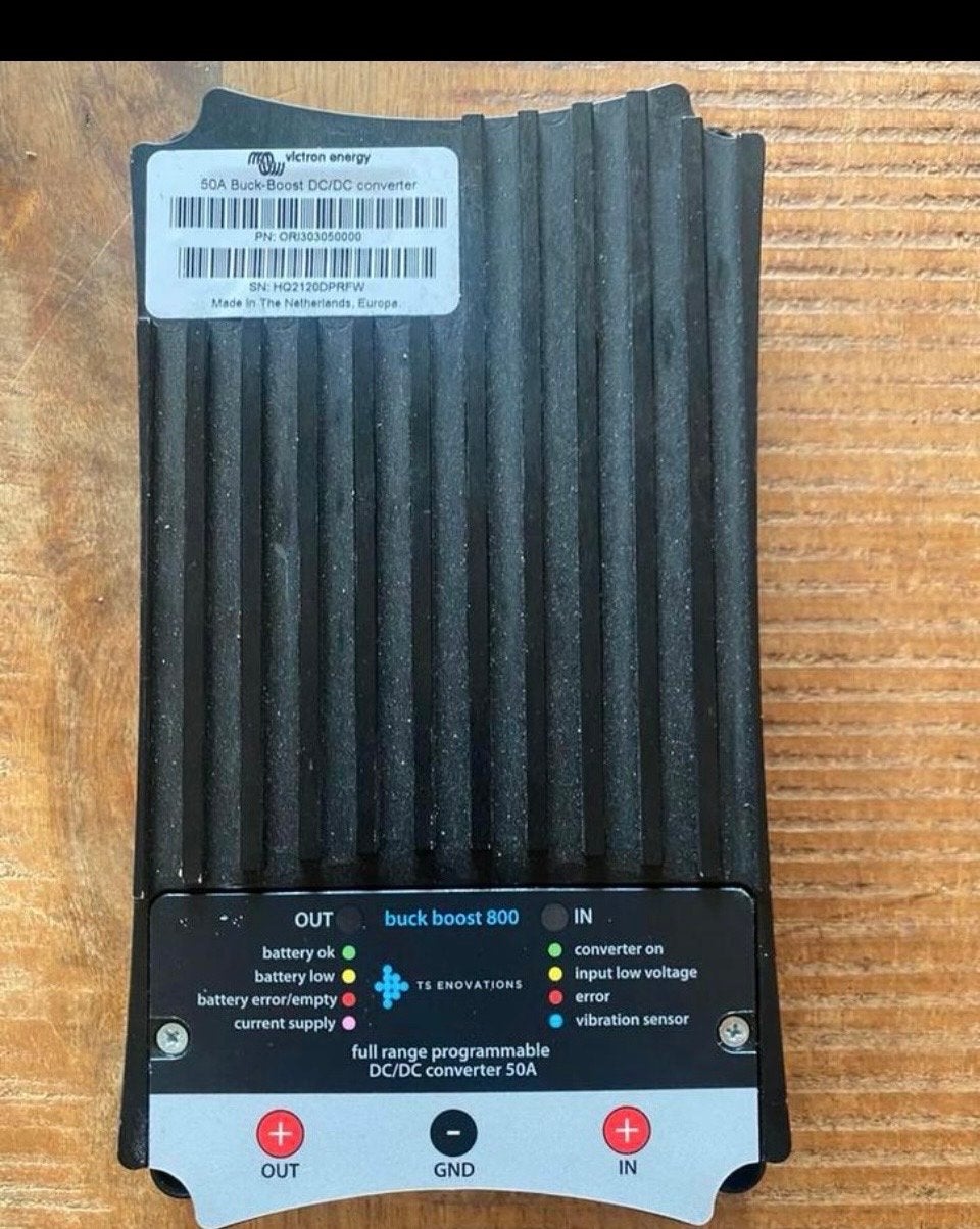 Victron TS800 Accuscheider Buckboost DC/DC Converter, Ophalen of Verzenden, Zo goed als nieuw