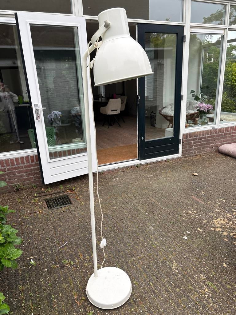 Witte IKEA vloerlamp, verstelbaar, klassiek design, Ophalen, Gebruikt, Metaal, 150 tot 200 cm