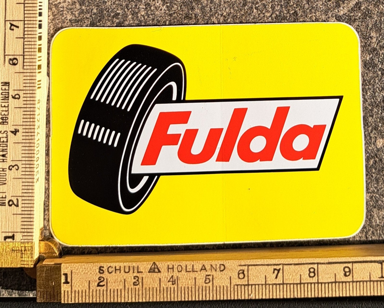 vintage sticker Fulda autoband merk logo autosport autorace, Verzamelen, Stickers, Ophalen of Verzenden, Zo goed als nieuw