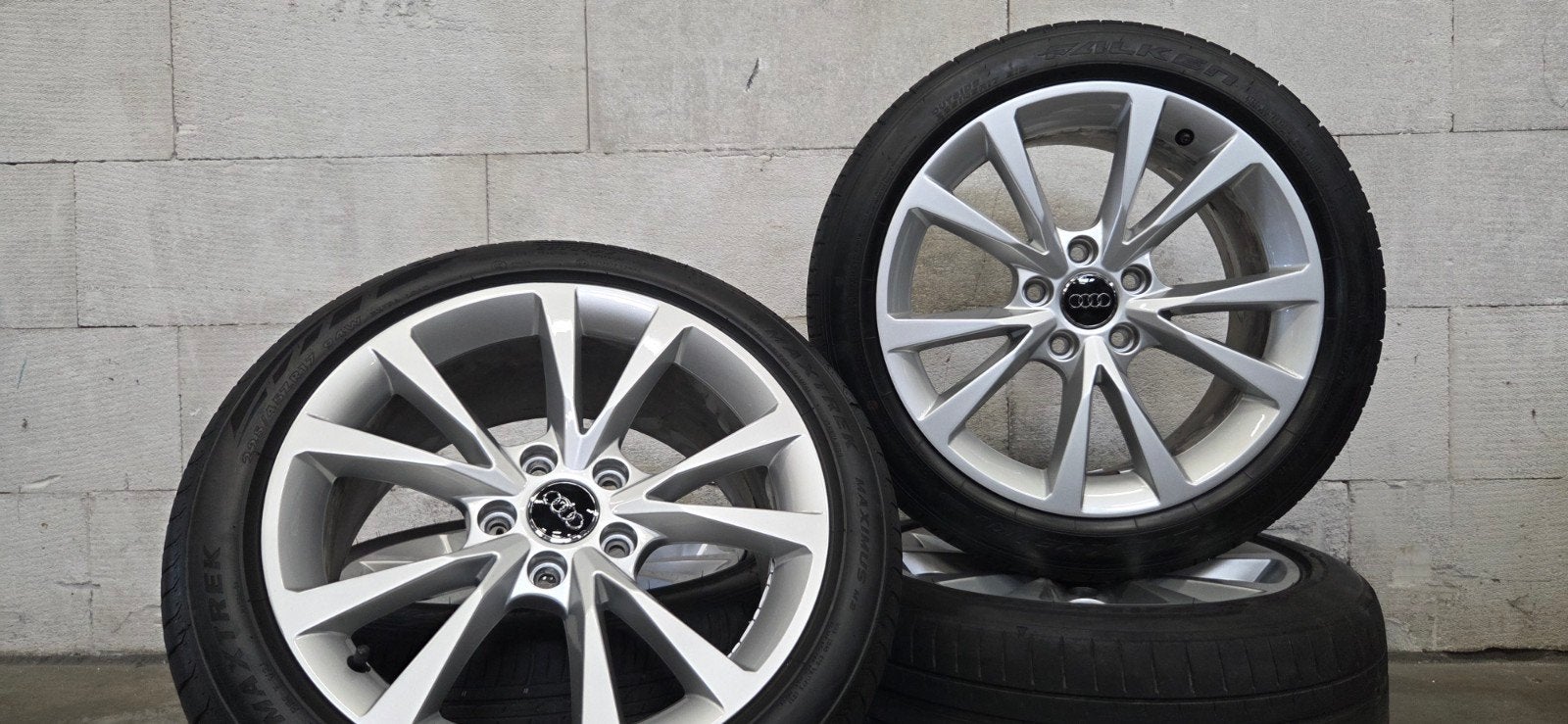 17" Audi A3 S3 VW Golf 5 6 7 7.5 orig velgen zomerbanden, Auto-onderdelen, Banden en Velgen, Gebruikt, Banden en Velgen, 17 inch
