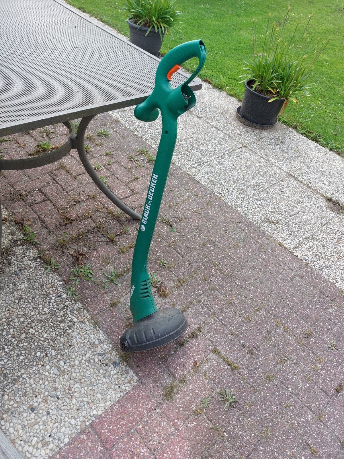 Black & Decker grastrimmer - Elektrisch, Tuin en Terras, Grastrimmers, Gebruikt, Elektrisch, 10 tot 30 cm, Ophalen