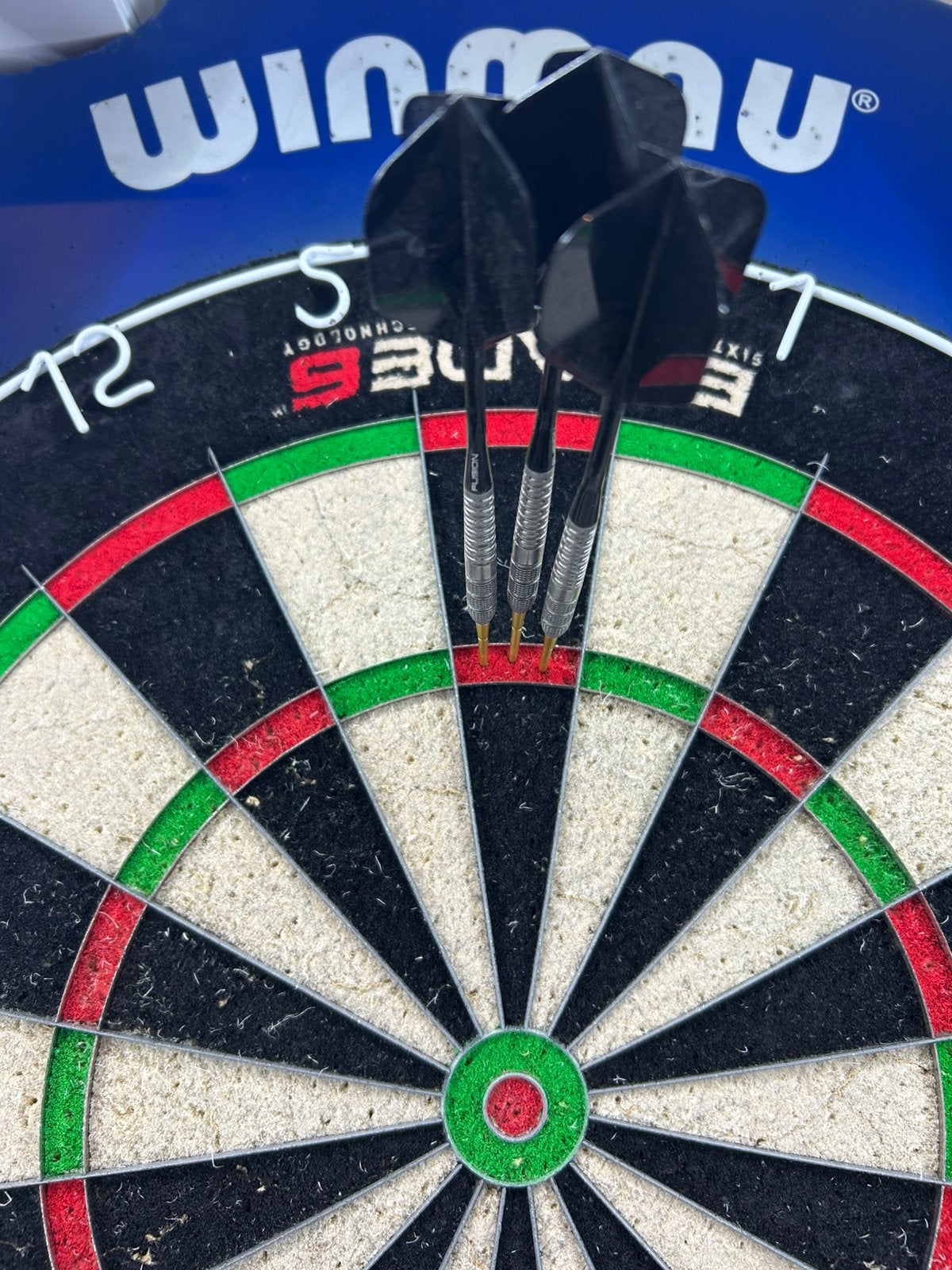 Raymond van barneveld 25 year editie 23g, Sport en Fitness, Ophalen of Verzenden, Zo goed als nieuw, Pijlen