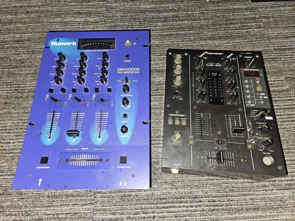 Numark DM2000X & Pioneer DJM-400 DJ-mixers, Muziek en Instrumenten, Ophalen of Verzenden, Gebruikt, Dj-set, Pioneer