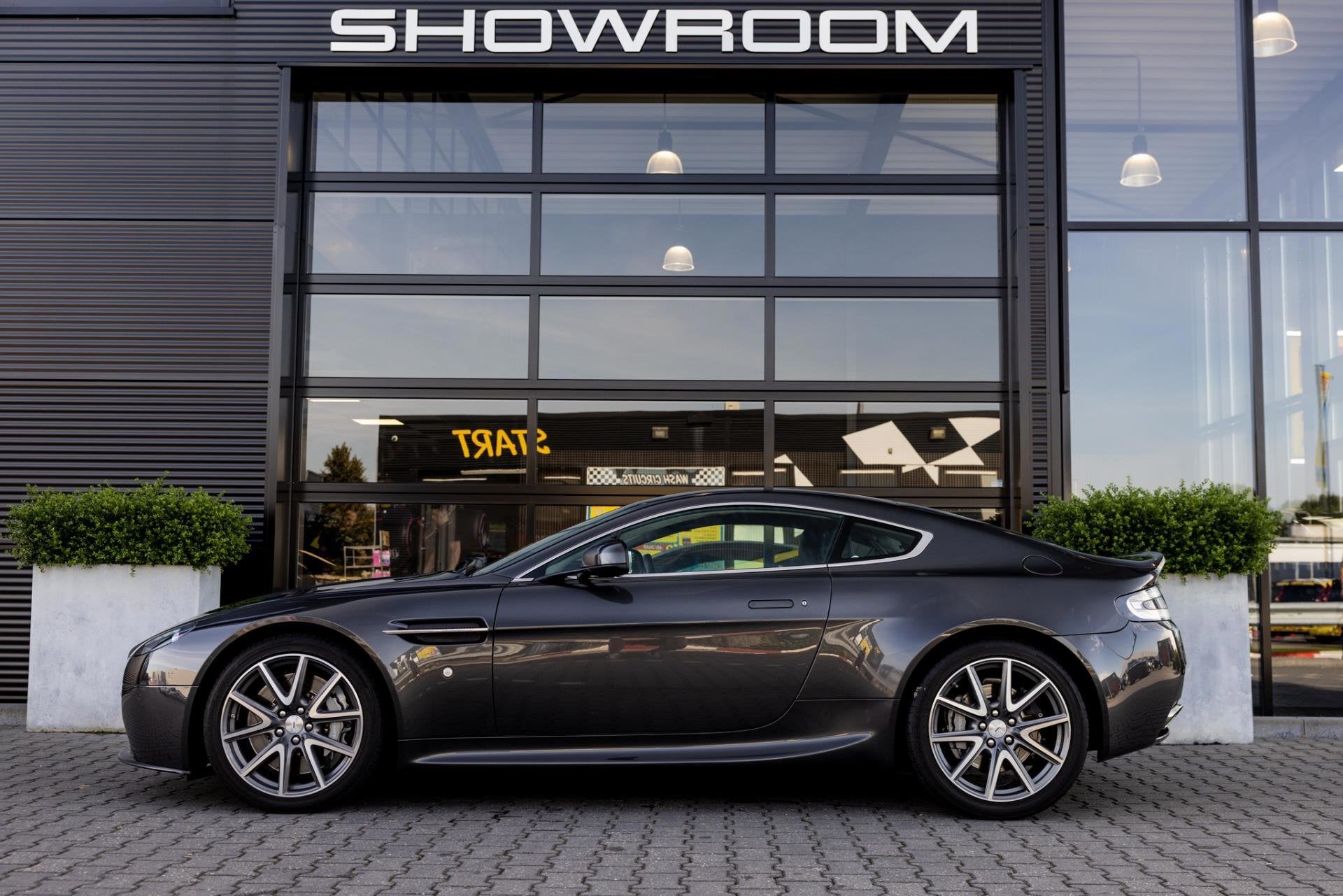 Aston Martin V8 Vantage 4.7 V8 Sportshift 426 PK, Kroymans O, Auto's, Aston Martin, Automaat, Achterwielaandrijving, Gebruikt