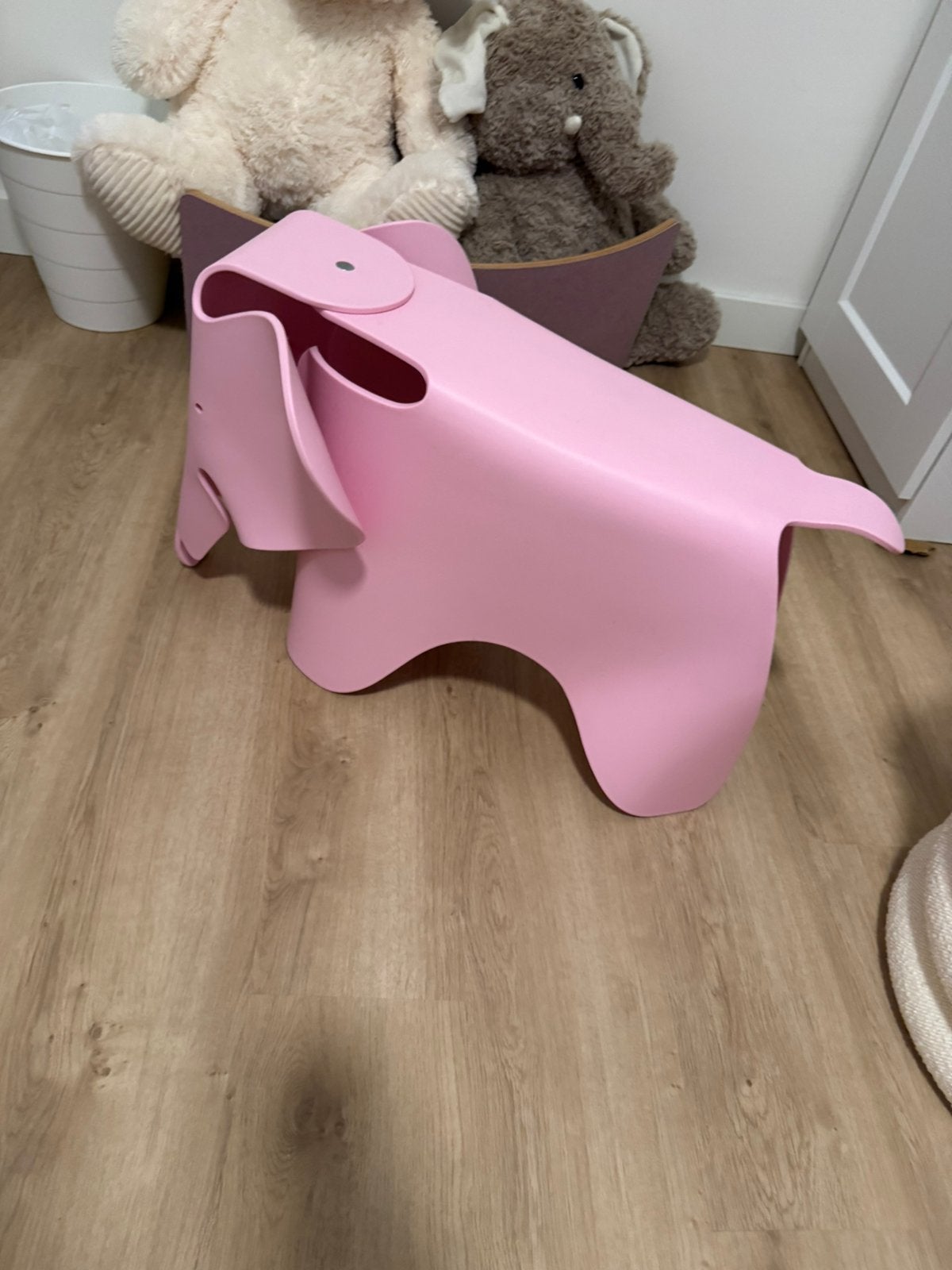 Olifant stoeltje vitra look a like, Ophalen, Zo goed als nieuw