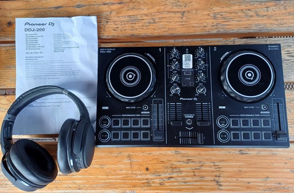 DJ Pioneer DDJ-200 draaitafel met koptelefoon, Muziek en Instrumenten, Dj-sets en Draaitafels, Ophalen of Verzenden, Zo goed als nieuw