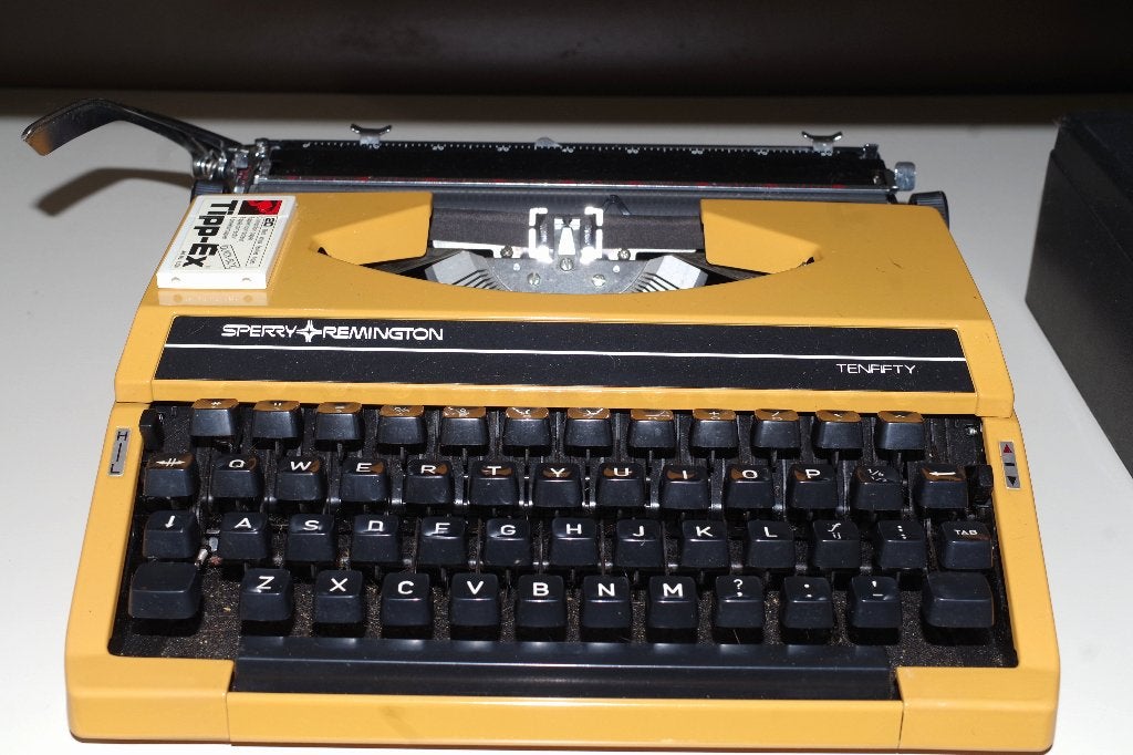 kofferschrijfmachine, Diversen, Typemachines, Ophalen, Zo goed als nieuw