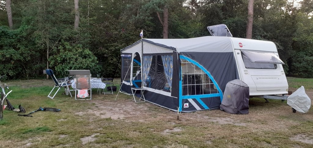Burstner Ventana Avantgarde 440 1998, Caravans en Kamperen, Caravans, Hefbed, Treinzit, 750 - 1000 kg, Particulier
