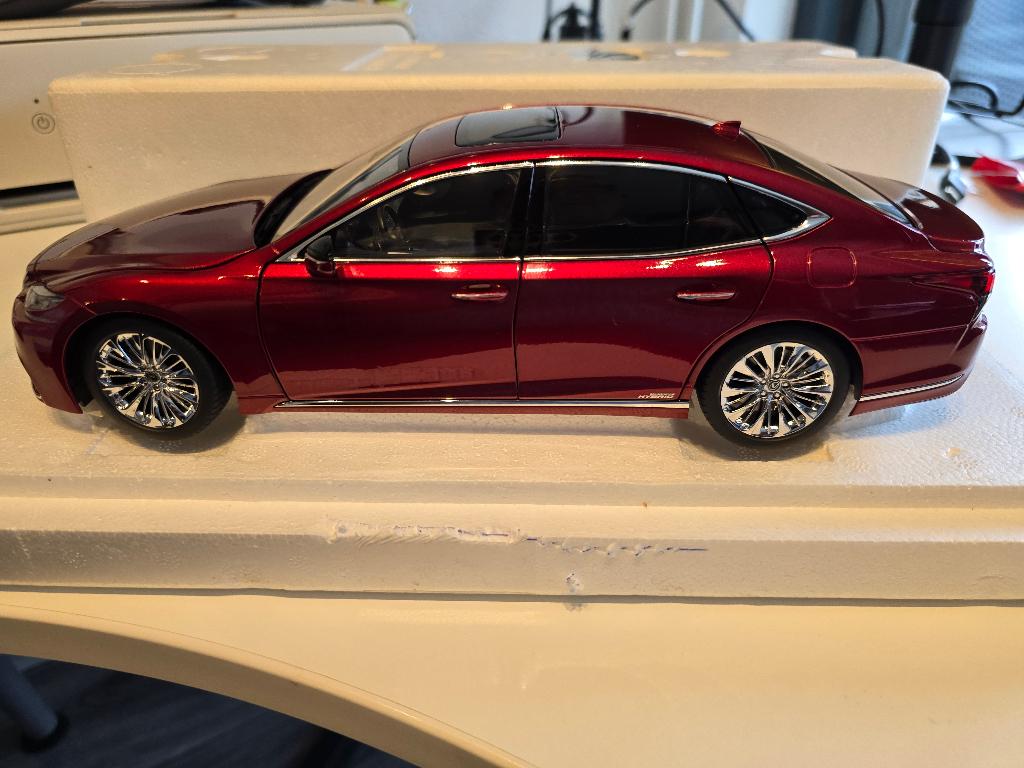 Lexus LS500h 1/18, Autoart, Ophalen of Verzenden, Nieuw, Auto, Autoart