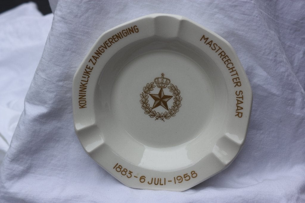 Oude asbak Mastreechter Staar 1958 P. Regout Maastricht mooi, Ophalen of Verzenden, Gebruikt
