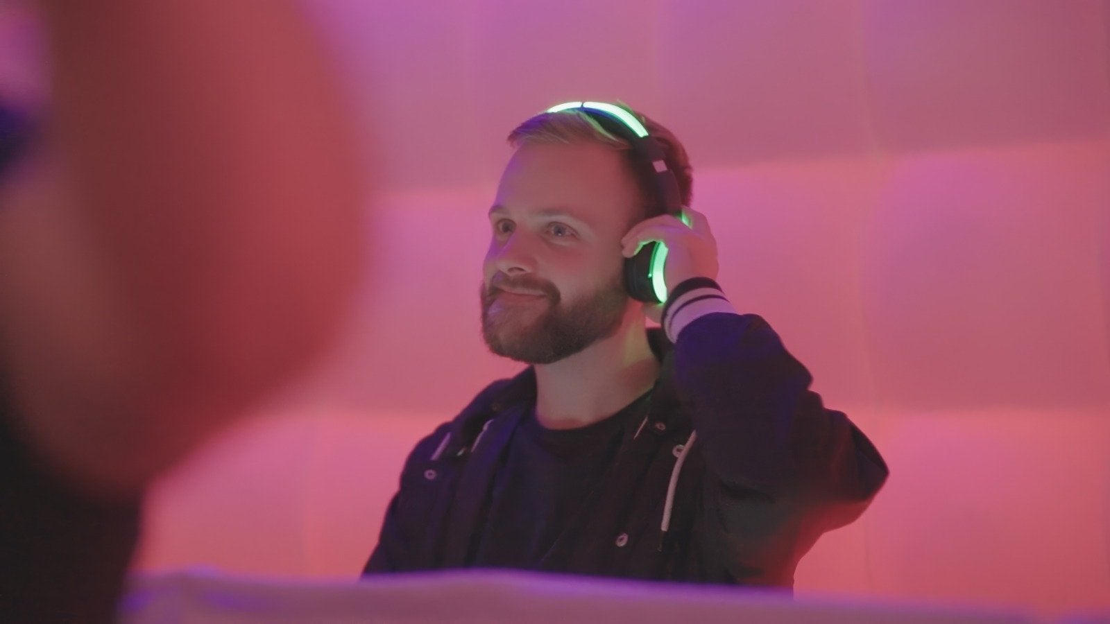 Silent Disco Koptelefoons - Ervaar Muziek op een Nieuwe Mani, Gebruikt, Over-ear, Zwart, Draadloos