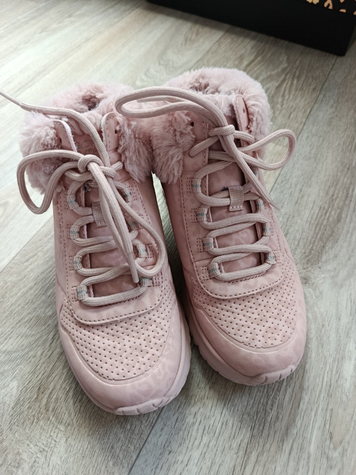 Skechers roze warme voering maat 31 - bijna nieuw!, Meisje, Schoenen, Zo goed als nieuw, Skechers