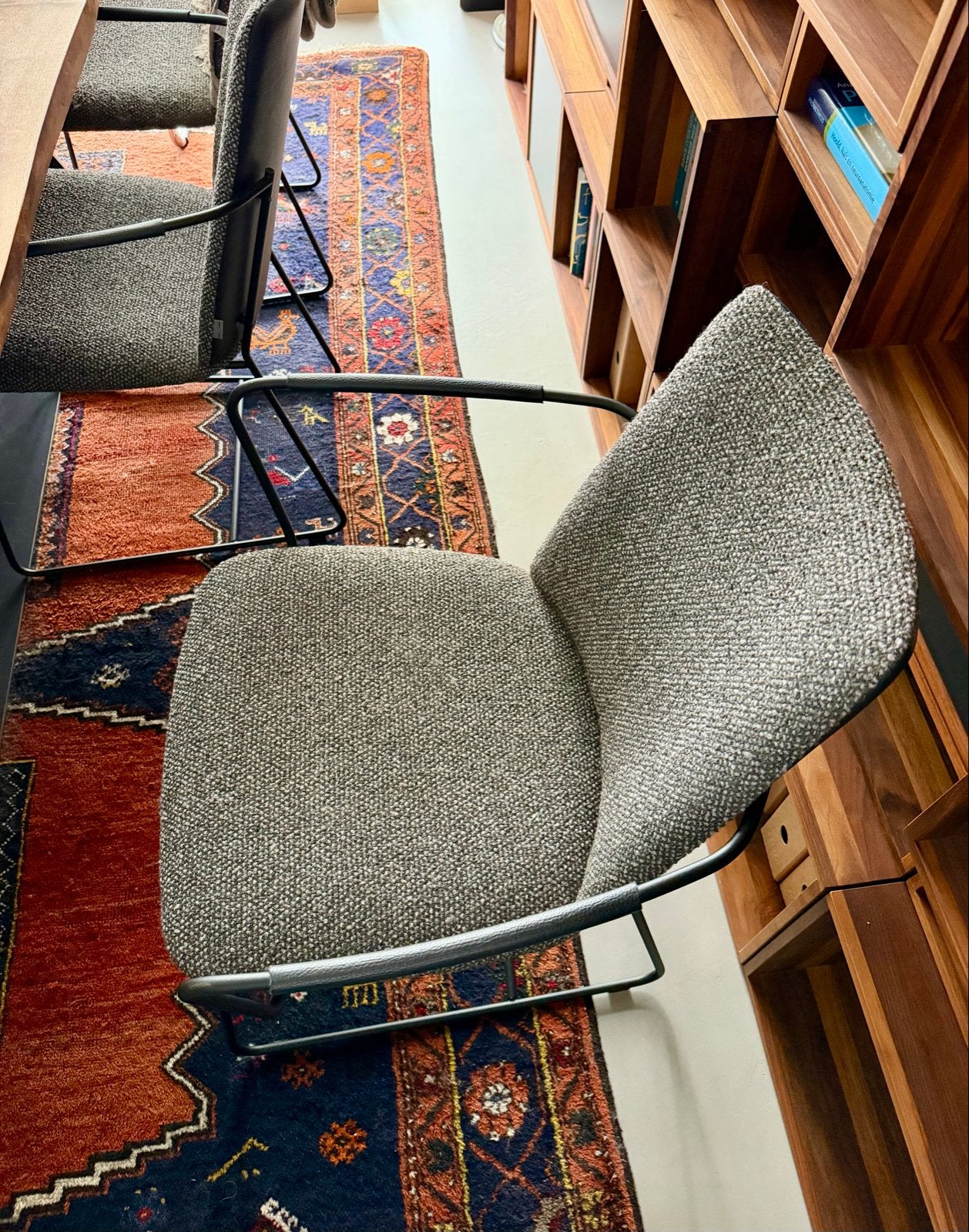 Bree's New World Eetkamerstoel City met armleuning, Huis en Inrichting, Leer, Ophalen of Verzenden, Zo goed als nieuw, Vijf, Zes of meer stoelen