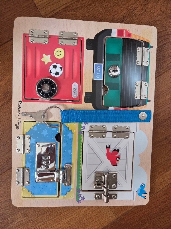 Melissa & Doug - Houten Speelbord Sloten (Lock & Latch), Kinderen en Baby's, Speelgoed | Educatief en Creatief, Ophalen, Gebruikt