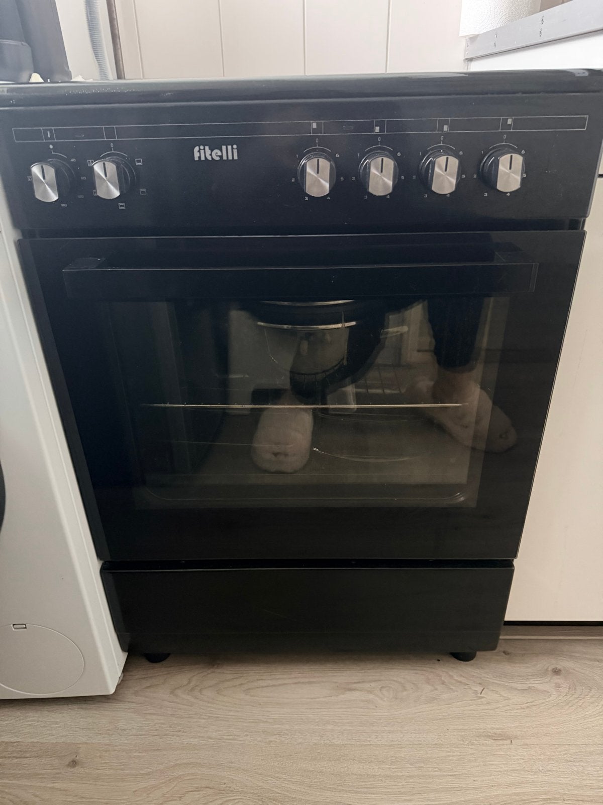 Elektrisch fornuis met oven - Fitelli - Perilex aansluiting, Witgoed en Apparatuur, Gebruikt, Energieklasse A of zuiniger, Vrijstaand