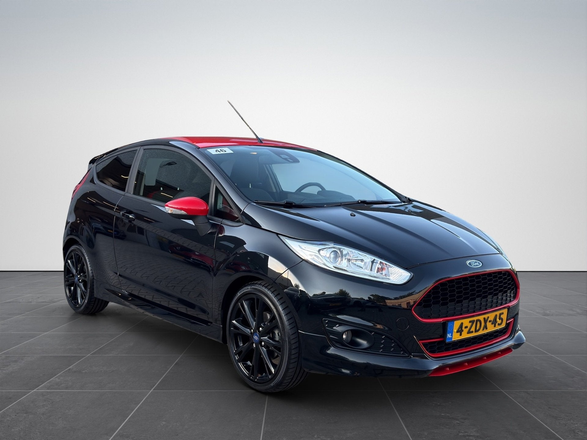Ford Fiesta 1.0 EcoBoost Red/Black Edition 140pk|Cruise|NAP, Auto's, Ford, Voorwielaandrijving, Euro 5, Bluetooth, Zwart