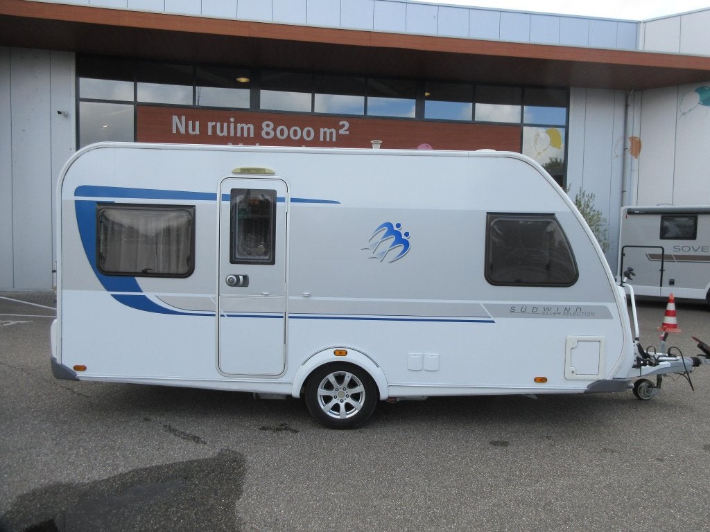 Knaus Sudwind Silver Selection 450 FU MET VOORTENT, Caravans en Kamperen, Overige typen, Knaus, Tot en met 4, 1000 - 1250 kg