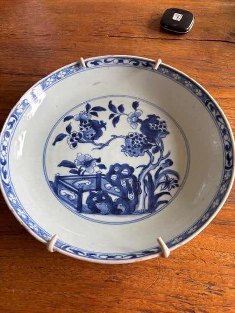 Antiek Chinees bord, Overige typen, China, Meerkleurig, Geschilderd