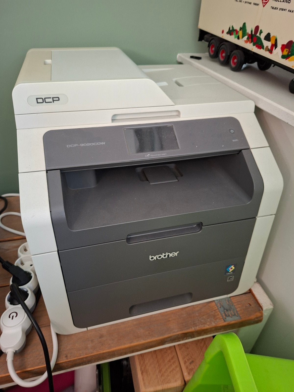 Brother DCP-9020CDW All-in-one printer, bijna nieuwe toner, Computers en Software, Ophalen, Gebruikt, All-in-one, Draadloos