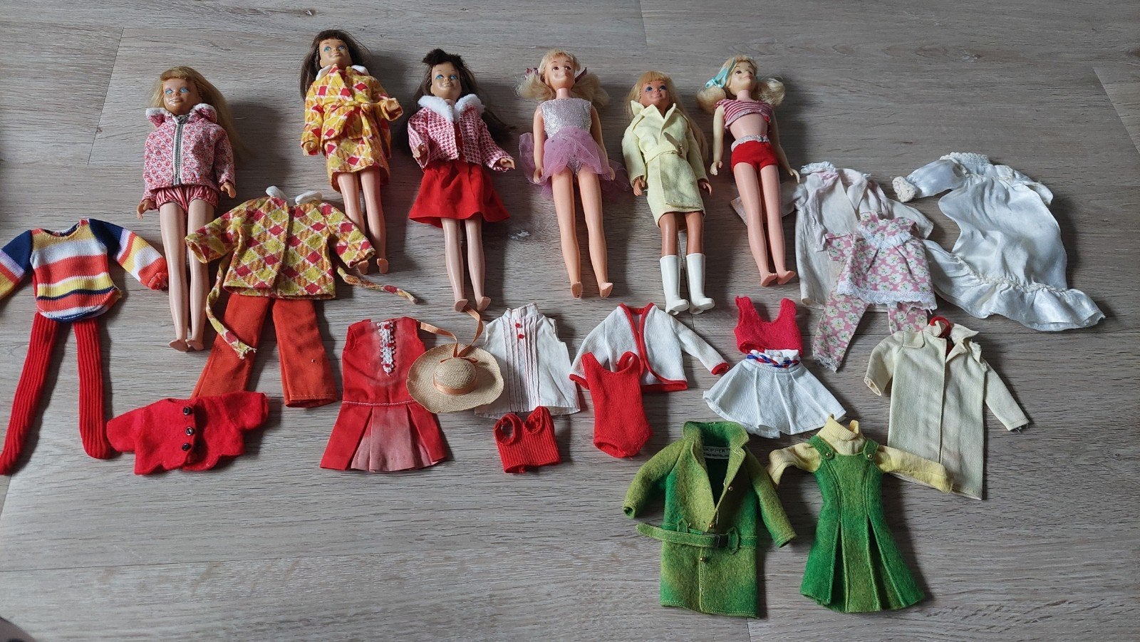 Vintage Barbie, Skipper, Skooter poppen met koffer vol., Verzamelen, Poppen, Ophalen of Verzenden, Gebruikt