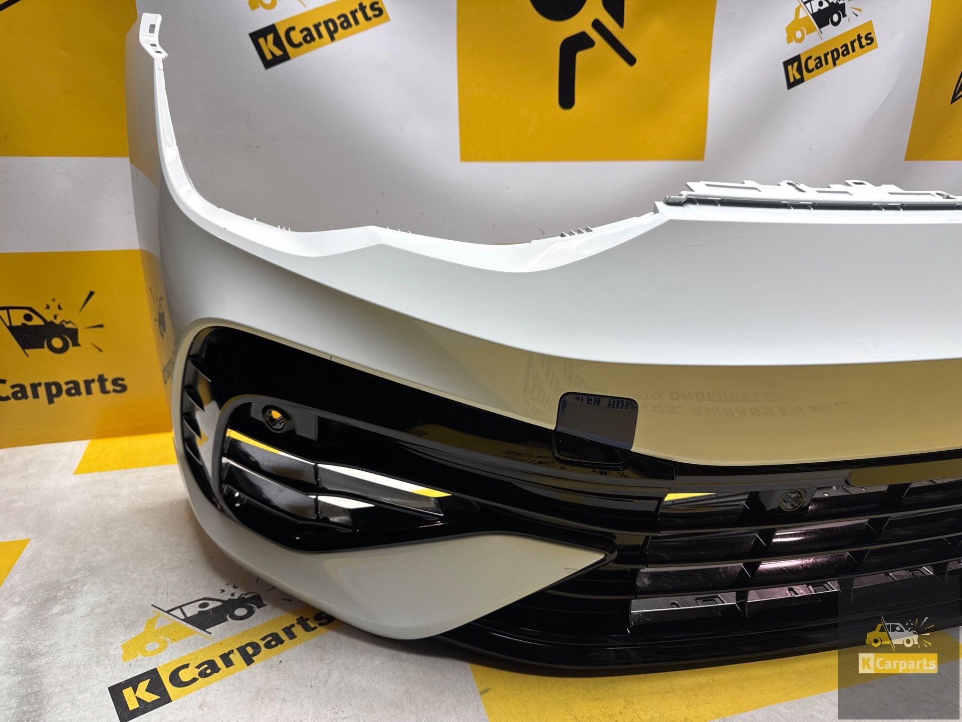 VOLKSWAGEN GOLF 8 R R20 VOORBUMPER 5H0807221E 6xPDC, Auto-onderdelen, Gebruikt, Volkswagen AG, Bumper, Berliner Ring 2
38440  Wolfsburg, DE